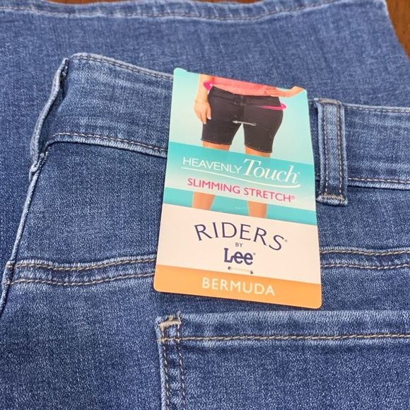 NWT Riders By Lee blue denim stretch Jean Bermuda shorts Womens Sz 22W - Picture 3 of 9